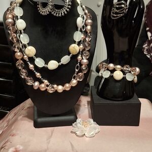 Elegant Pearl and Bead Jewelry Set